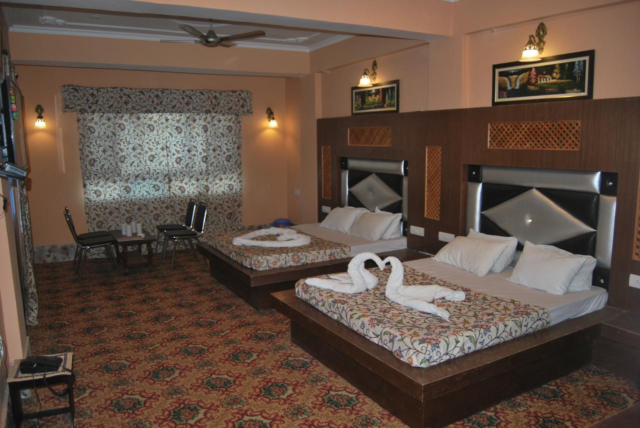 Hotel Sobo Central Srīnagar 외부 사진