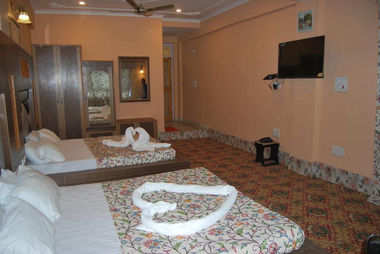 Hotel Sobo Central Srīnagar 외부 사진
